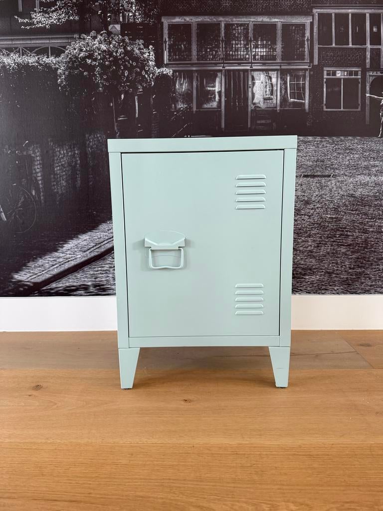 Stoer locker kastje - 57x40x30 cm met 1 plank, Ophalen, Gebruikt