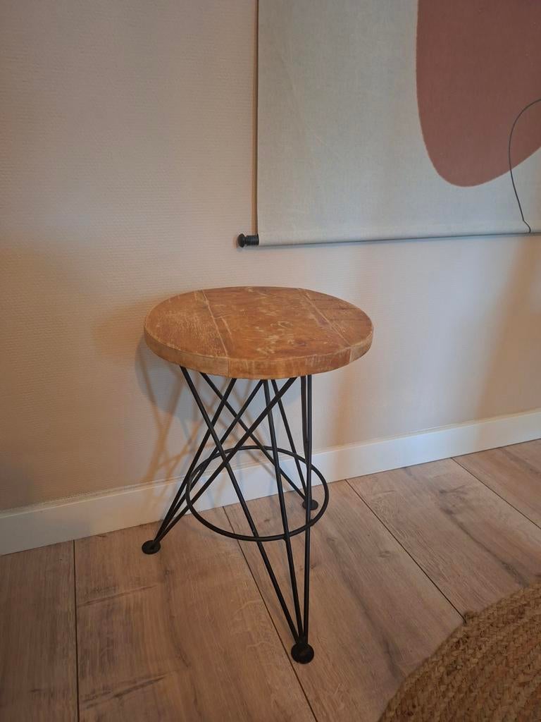 Houten krukje mangohout - Label51, Minder dan 45 cm, Gebruikt, Rond, Industrieel