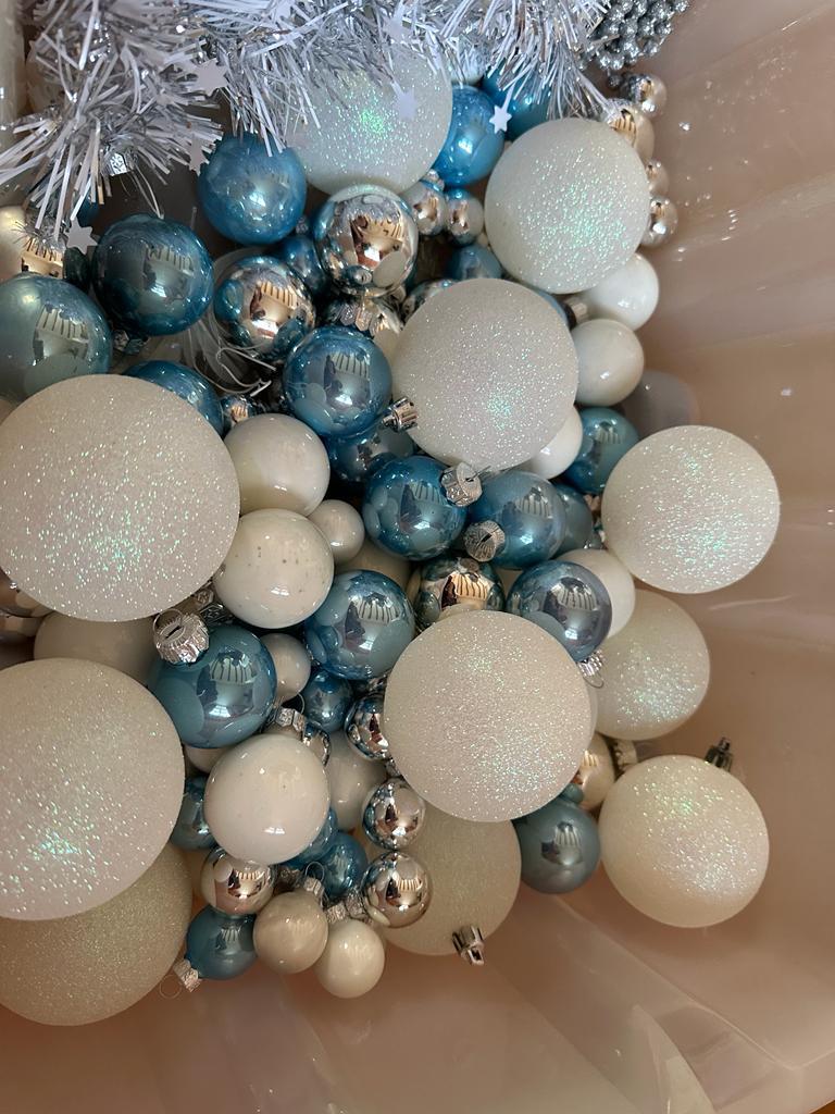 Te koop kerstballen en accesoires, Diversen, Kerst, Ophalen of Verzenden, Zo goed als nieuw