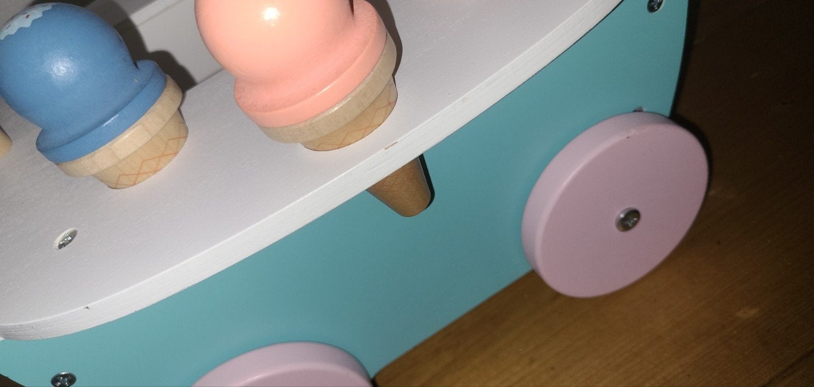 Type: Houten ijscokar met accessoires ( hoorntjes) Aanbevole, Ophalen, Zo goed als nieuw, Overige typen