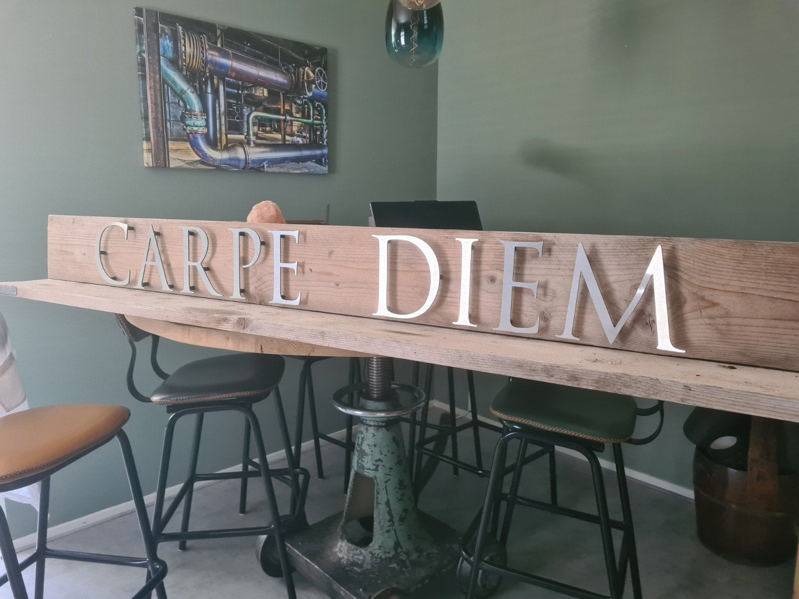 Carpe Diem wanddecoratie van hout en metaal, Ophalen, Hout, Gebruikt, Meerkleurig