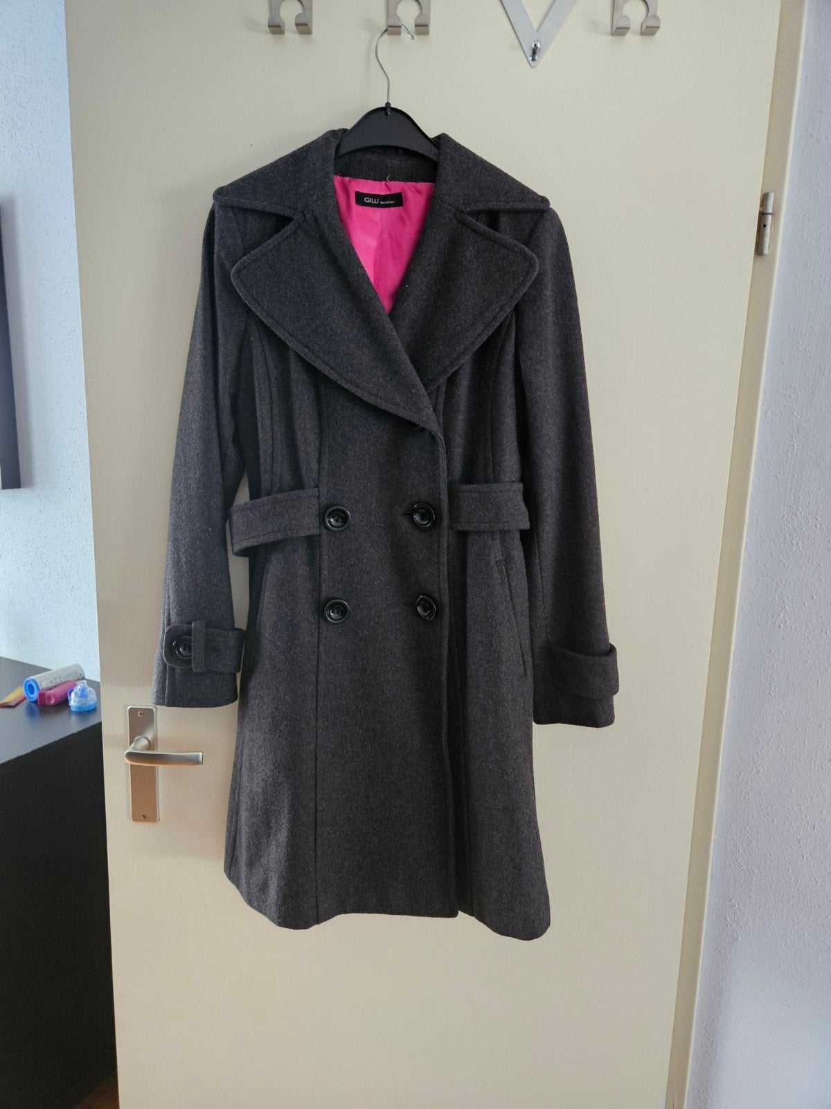 Grijze wollen jas met roze voering, Maat 38/40 (M), Gilli, Ophalen of Verzenden, Zo goed als nieuw