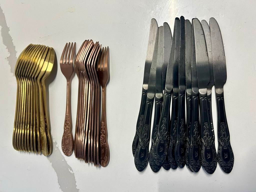 Prachtig 48 delig 4 kleurig bestek - Nooit gebruikt, Ophalen of Verzenden, Nieuw, Zilver