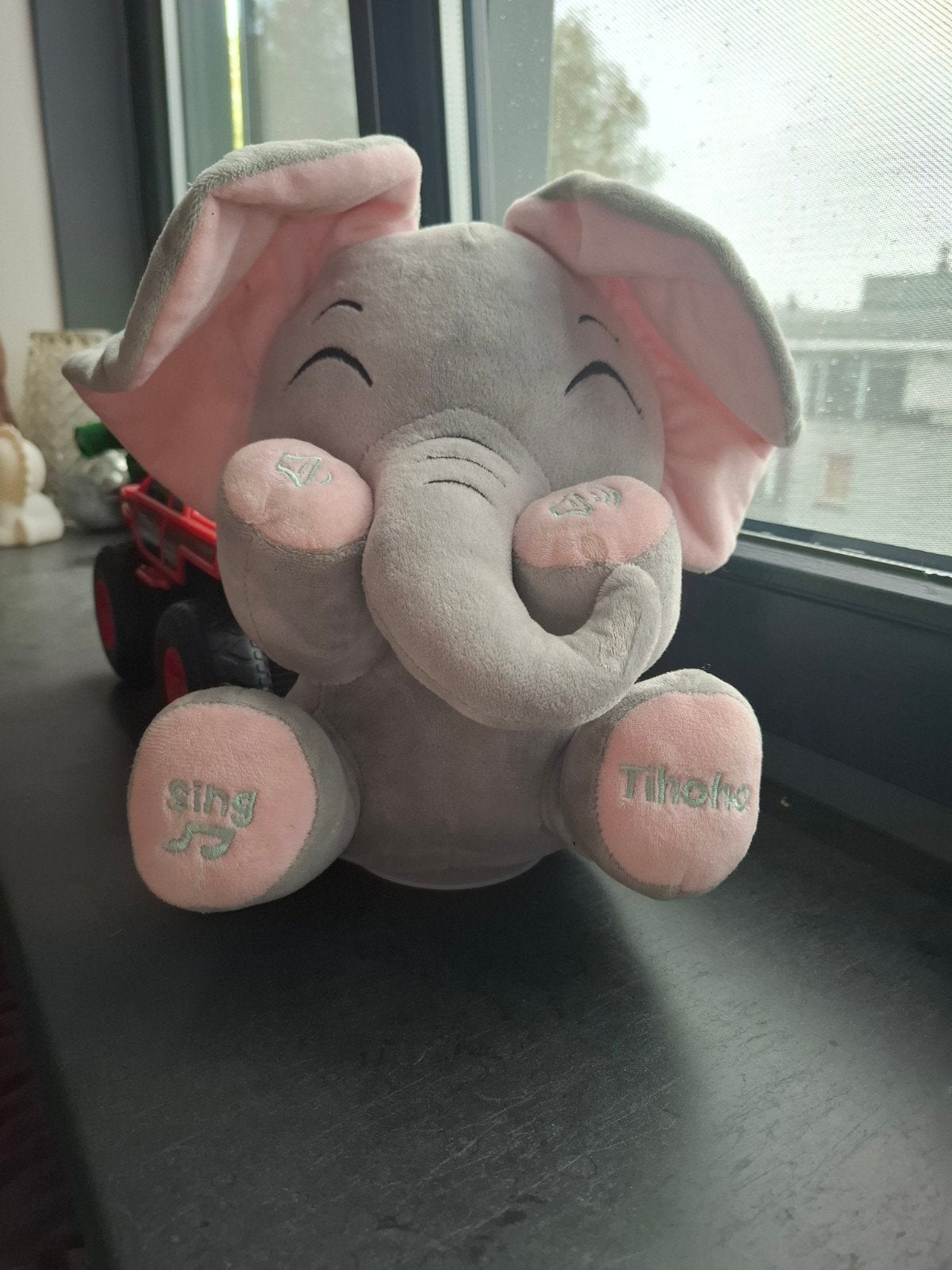 Tihaho zingende en kiekeboe olifant knuffel, Ophalen, Overige merken, Met geluid, Grijs