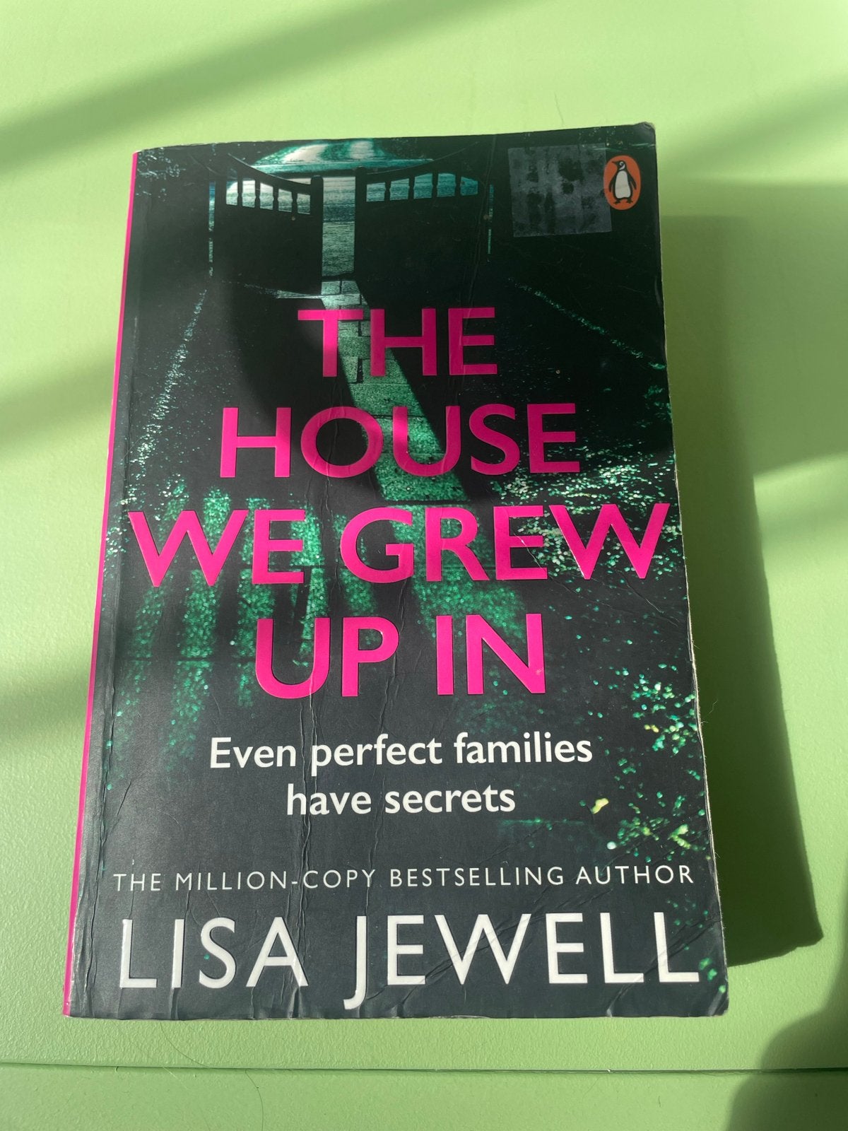The House We Grew Up In - Lisa Jewell (Engels), Ophalen, Gelezen, Europa overig