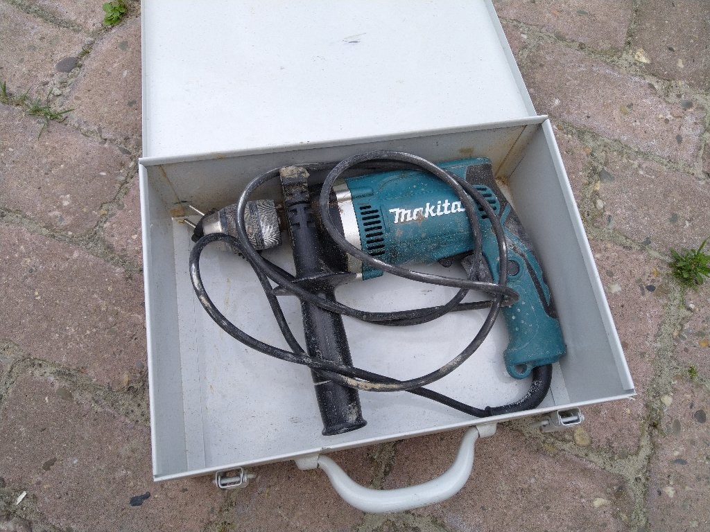 Makita (klop)boormachine 230v hp1631, Boormachine, Ophalen of Verzenden, Variabele snelheid, Gebruikt