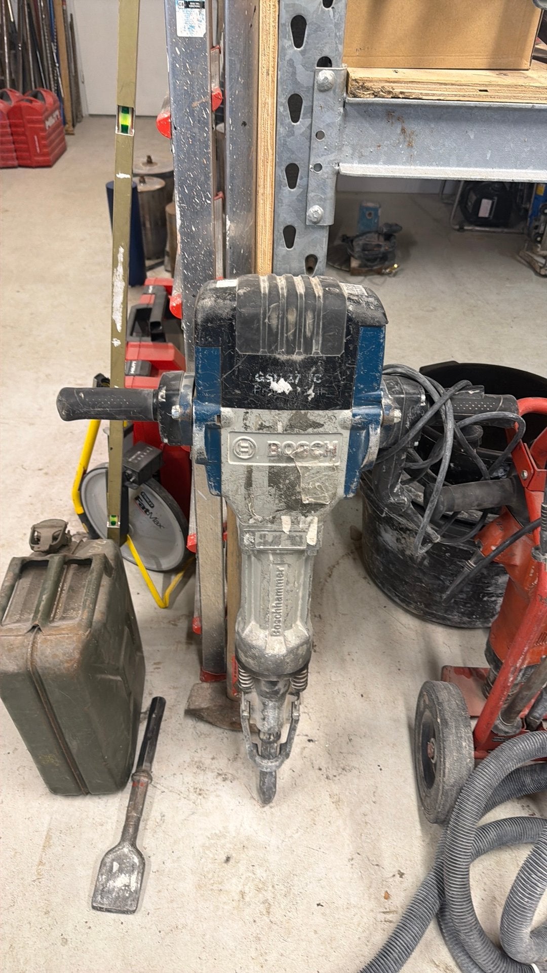 Bosch 27 VC breekhamer, Doe-het-zelf en Verbouw, Ophalen, Gebruikt, 600 watt of meer, Boor- en/of Breekhamer