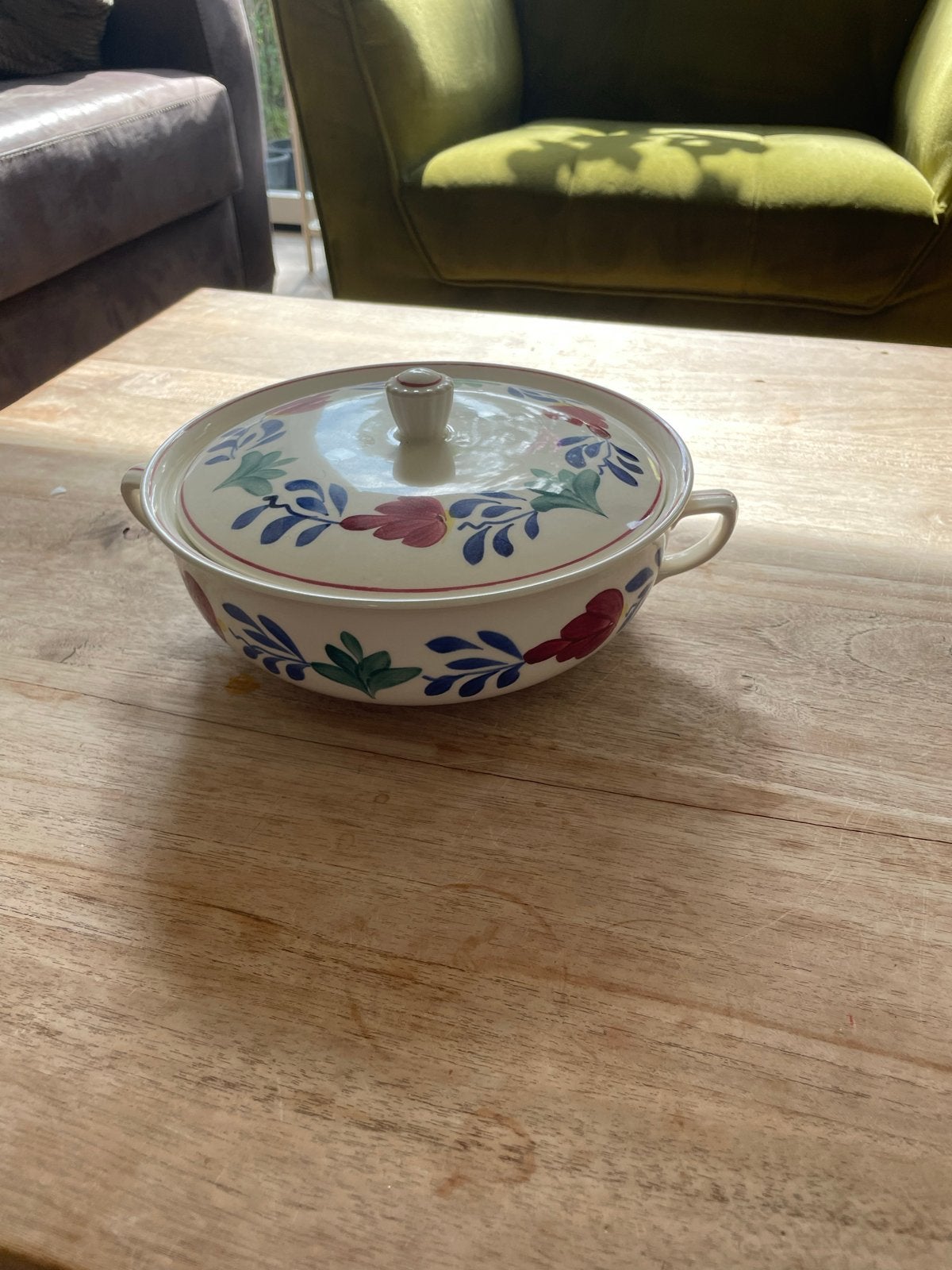 Vintage opdekschaal  van boerenbont., Ophalen, Gebruikt, Overige merken, Keramiek