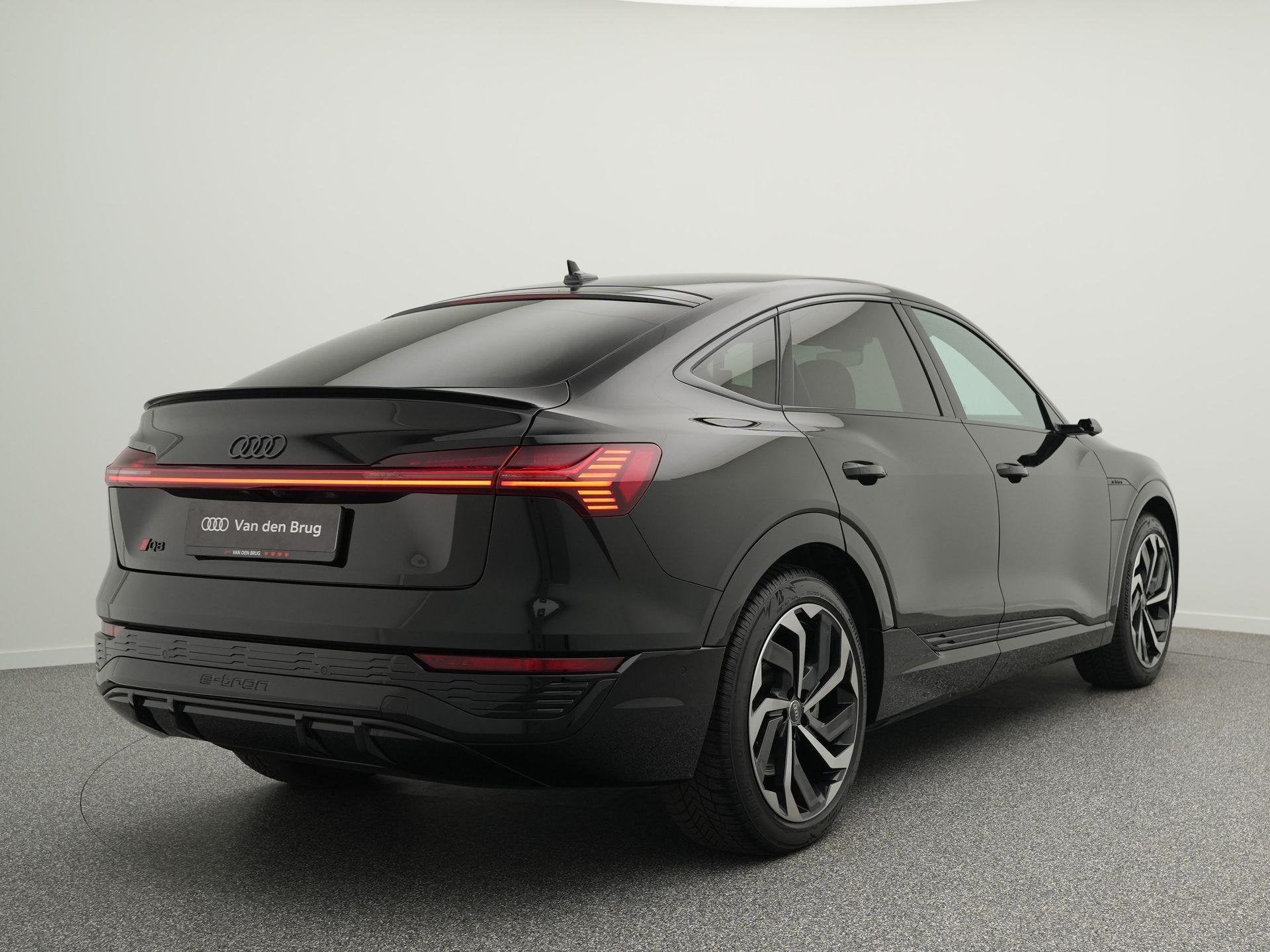 Audi Q8 Sportback e-tron 55 quattro 15 kWh 408PK | SoH 94% |, Auto's, Automaat, Stof, 408 pk, Automatische klimaatregeling