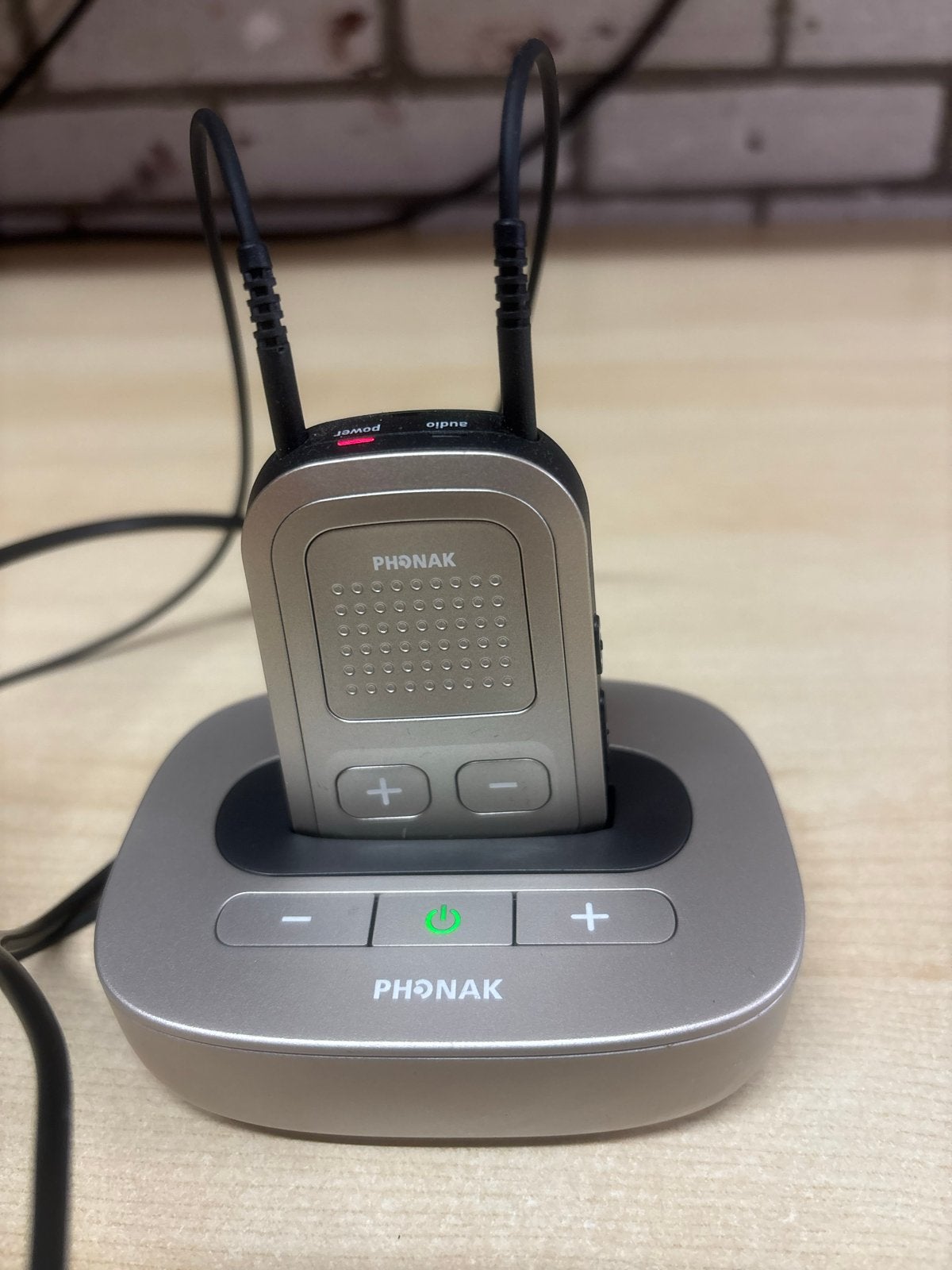 Phonak TVLink II basisstation met ComPilot II, Audio, Tv en Foto, Ophalen of Verzenden, Gebruikt, Audio