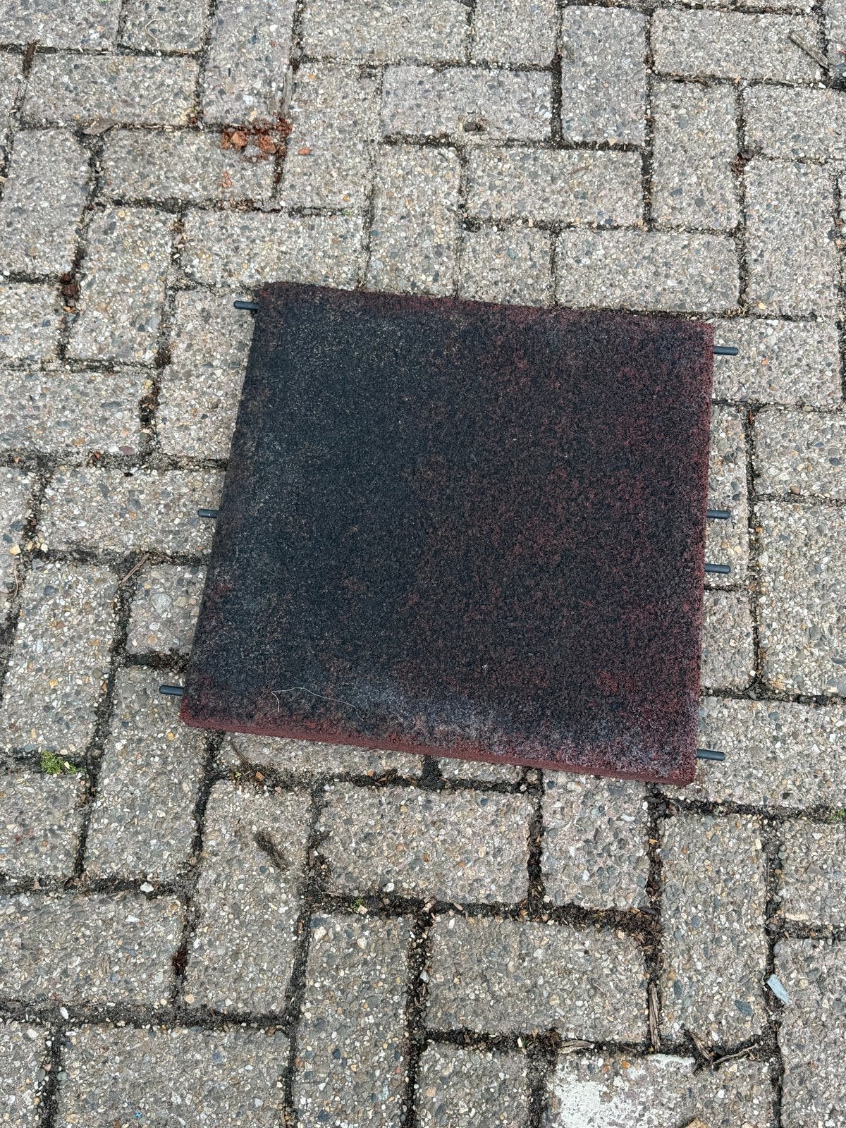 Rubber tegels 50x50x4,5 cm voor speeltuin/speelplaats 75m2, Ophalen, Gebruikt, 60 cm of meer, 10 m² of meer