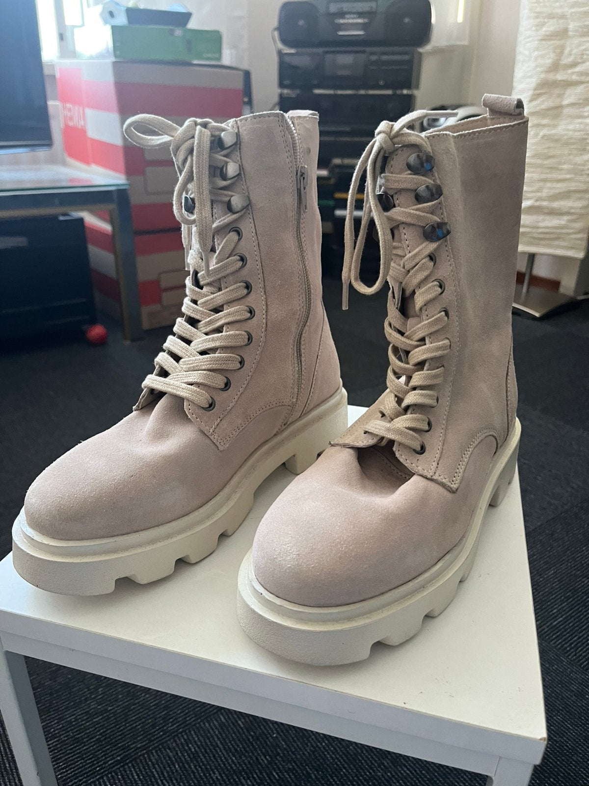 Beige/taupe suède veterboots – maat 39 – zo goed als nieuw, Ophalen of Verzenden, Zo goed als nieuw, Beige