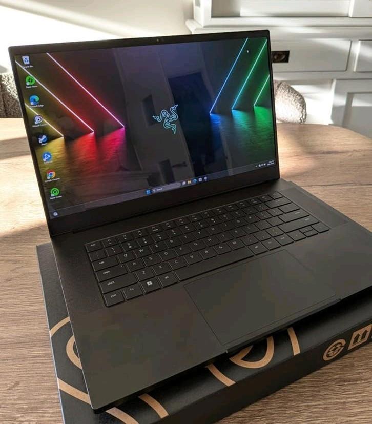 Razer Blade 15 OLED Gaming Laptop – i9 / RTX 3070 Ti / QHD 2, Computers en Software, Windows Laptops, Gebruikt, 15 inch, SSD, 4 Ghz of meer