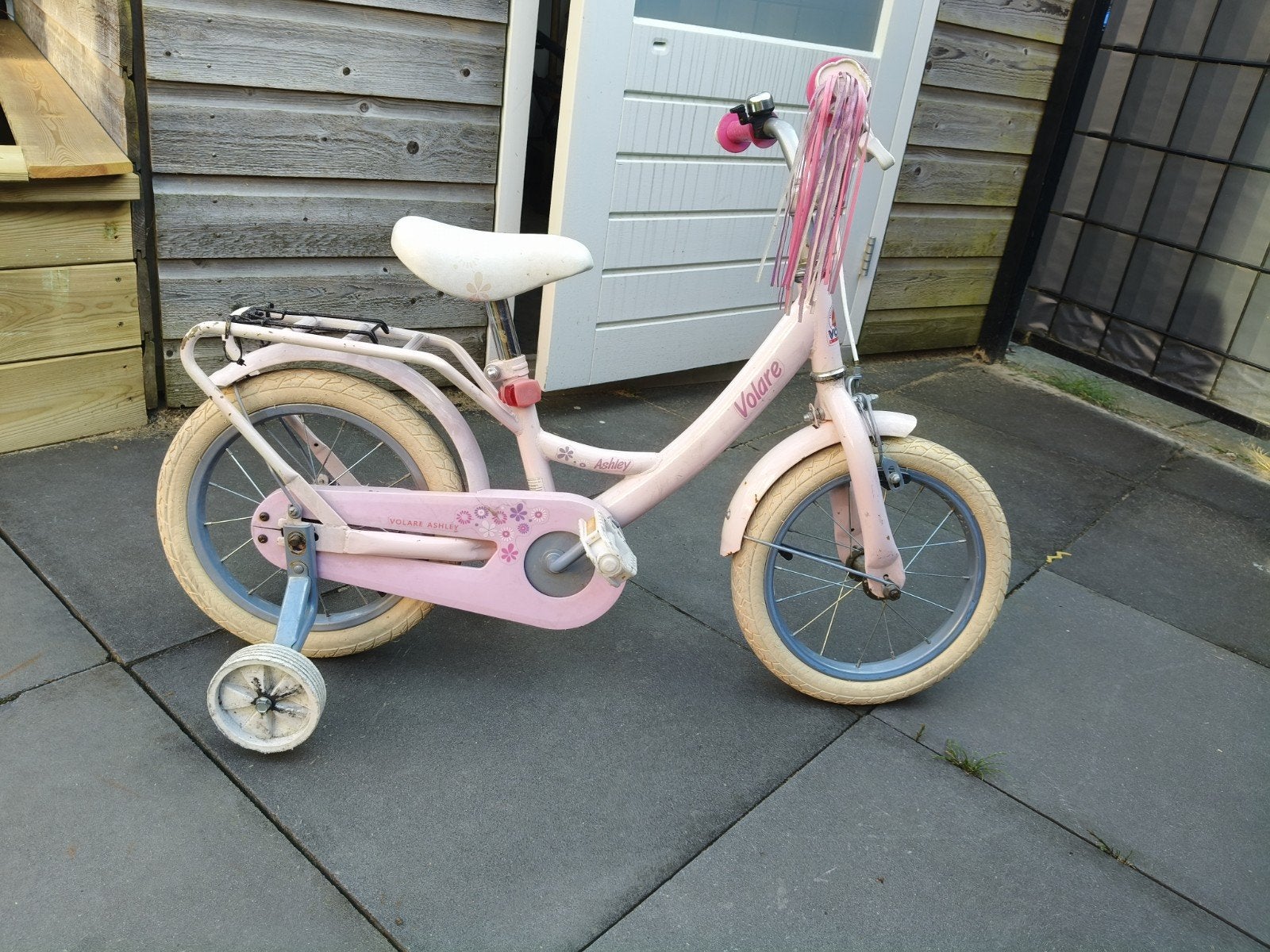 Roze kinderfiets Volare Ashley 14 inch met zijwieltjes, Fietsen en Brommers, Fietsen | Kinderfietsjes, Ophalen, Terugtraprem, Zijwieltjes
