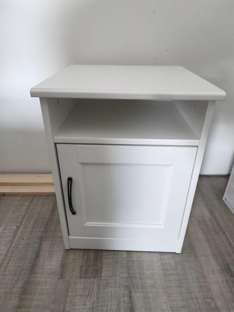 Nachtkastje wit, Ophalen, Overige materialen, Minder dan 45 cm, 55 tot 70 cm