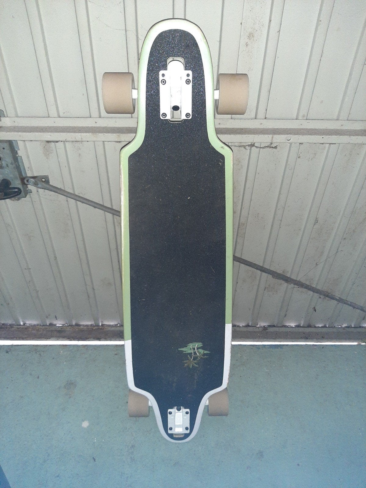 Longboard met beschermhelm, Sport en Fitness, Ophalen, Gebruikt, Skateboard, Longboard