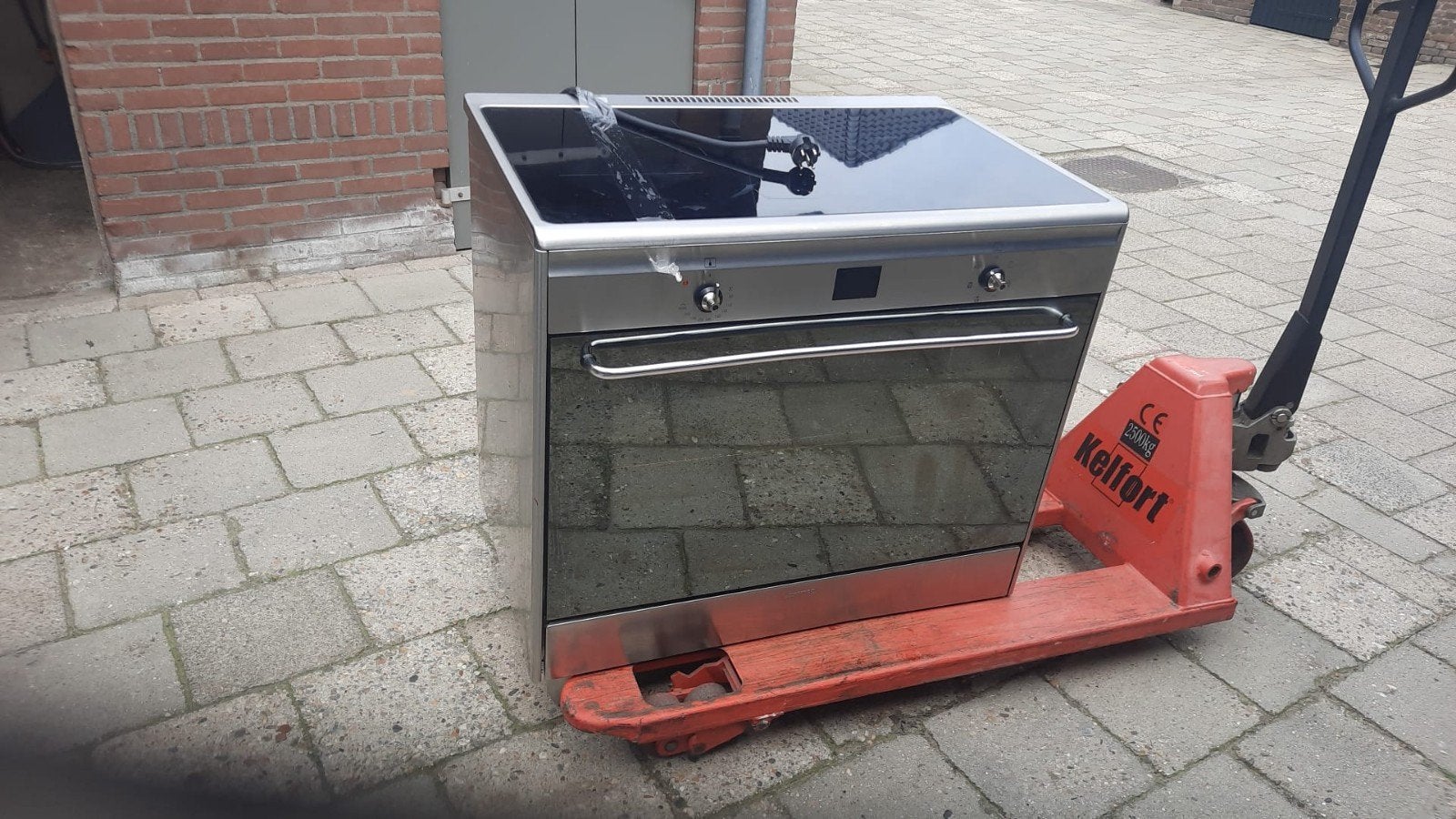 inductie fornuis, Keramisch, Ophalen of Verzenden, Zo goed als nieuw, Vrijstaand