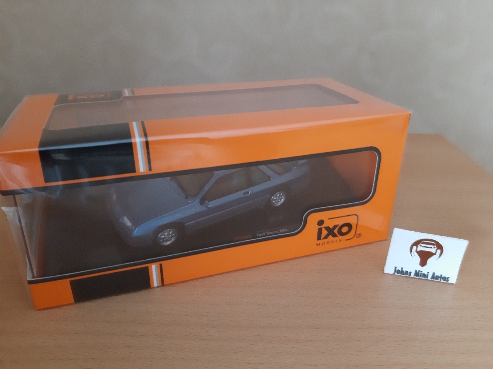Ford Sierra XR4i blauw-metallic 1984 van IXO 1:43, Overige merken, Auto, IXO, Nieuw