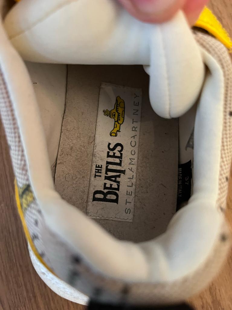 Stella McCartney The Beatles Sneakers - Maat 37, Kleding | Dames, Schoenen, Ophalen of Verzenden, Zo goed als nieuw, Overige kleuren