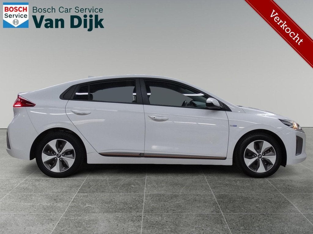 Hyundai IONIQ Comfort EV 23.525 km VERKOCHT, Auto's, Hyundai, Gebruikt, Automatische klimaatregeling, Wit, Origineel Nederlands