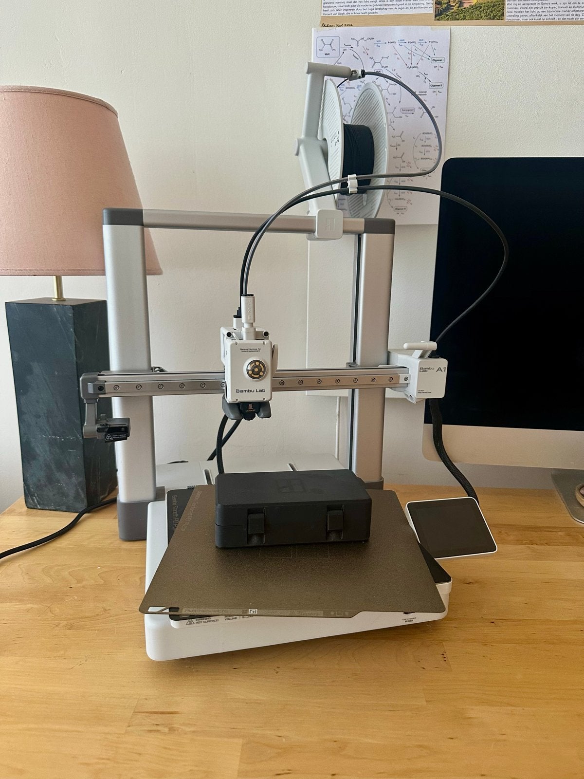 Bambulab A1 + Extra's - Goed onderhouden, 214 printuren, Ophalen of Verzenden, Zo goed als nieuw, Filament