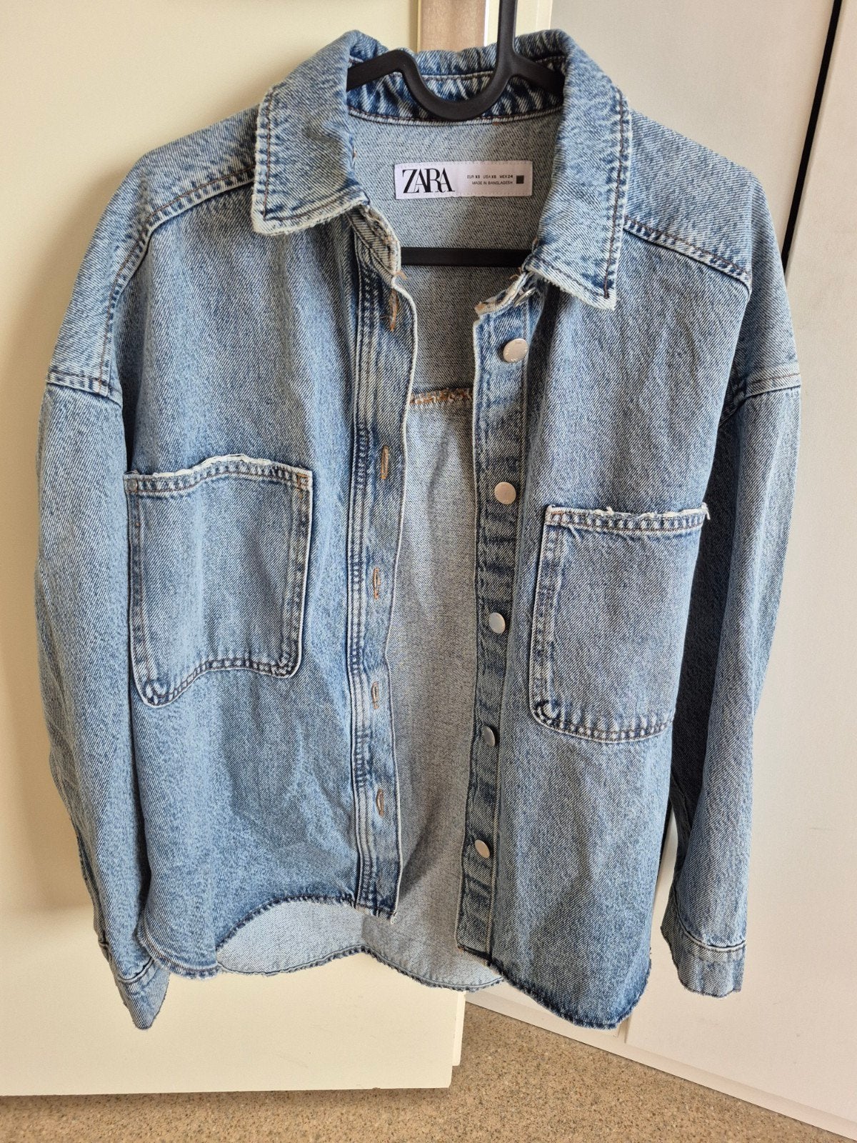 Zara spijkerjasje maat XS, Kleding | Dames, Jassen | Zomer, Blauw, Zara, Ophalen of Verzenden, Zo goed als nieuw
