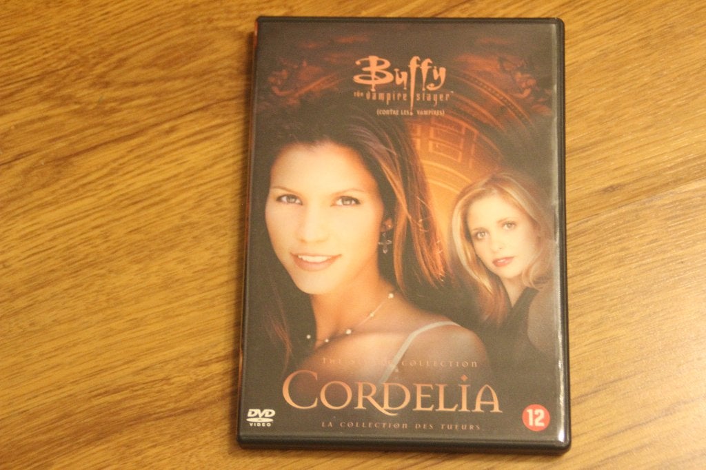 buffy the vampire slayer diversen, Vanaf 12 jaar, Ophalen of Verzenden, Gebruikt, Fantasy