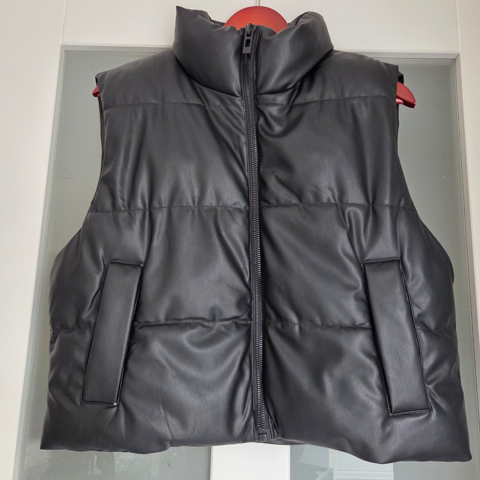 Zwarte bodywarmer van ZARA - maat M, Kleding | Dames, Bodywarmers, Zwart, Ophalen of Verzenden, Zo goed als nieuw, Maat 38/40 (M)
