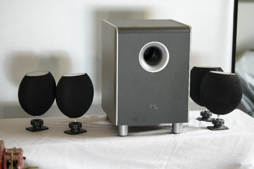 JBL CS60SUB Actieve Subwoofer + 4x Satelliet Speakers, Audio, Tv en Foto, Luidsprekers, Ophalen, Zo goed als nieuw, 60 tot 120 watt