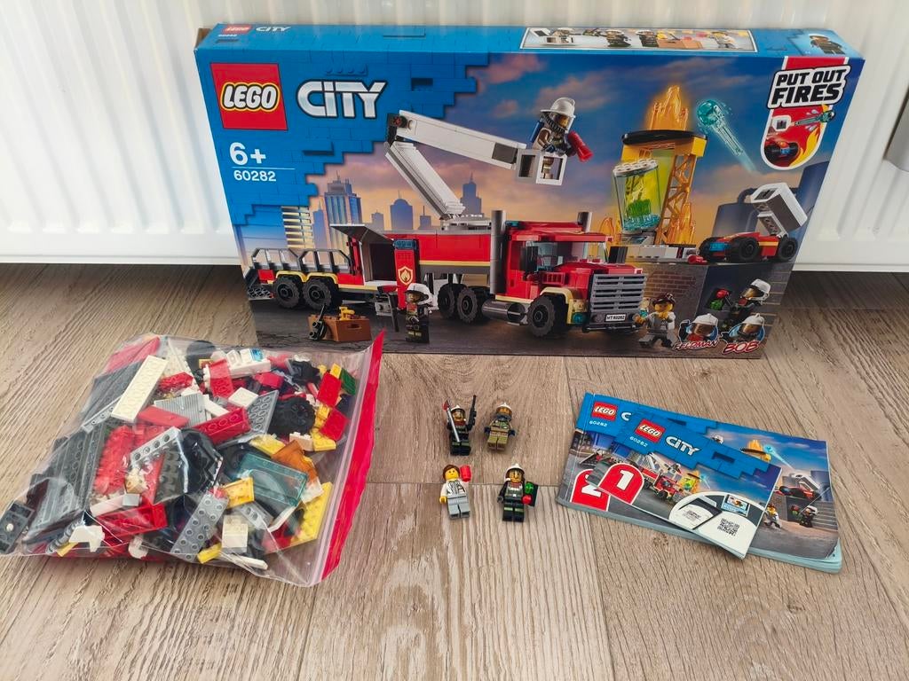 Lego City Brandweerwagen 60282 met minifiguren en doos, City, Lego, Ophalen of Verzenden, Zo goed als nieuw