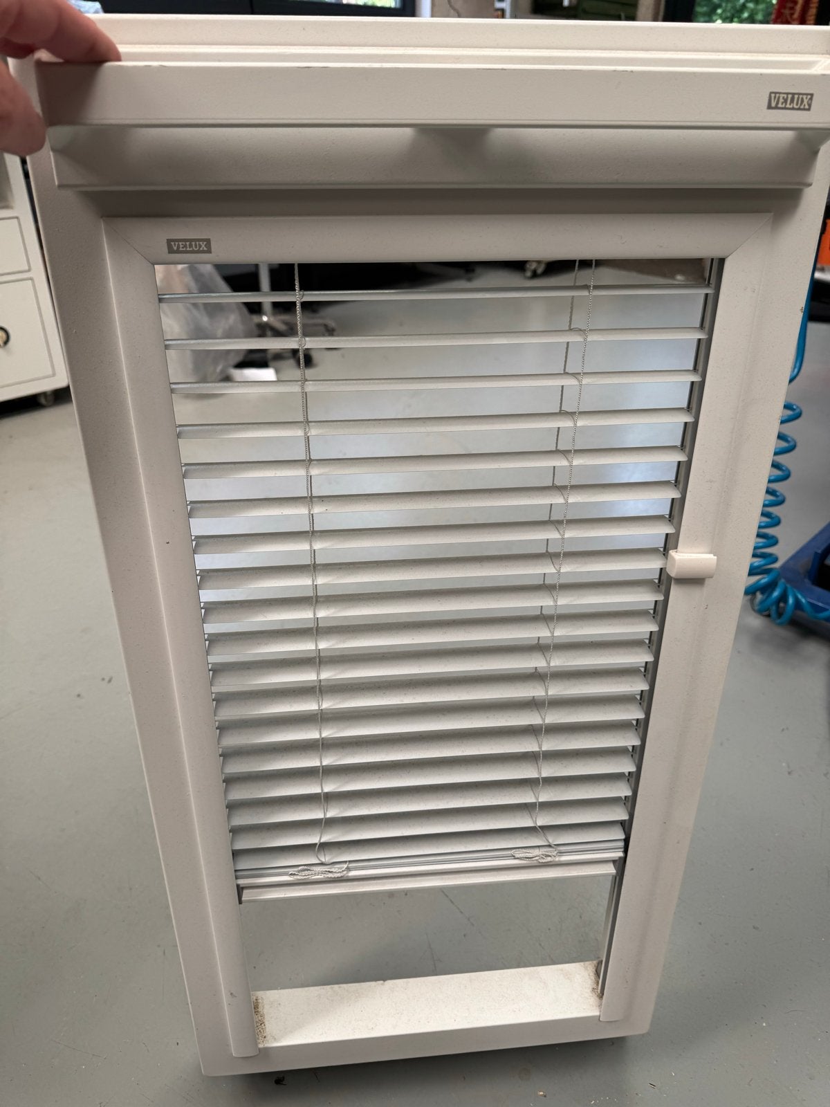 Luxaflex Velux GGL C04 Jaloezie - Showroommodel, Jaloezie, Wit, Ophalen of Verzenden, Zo goed als nieuw