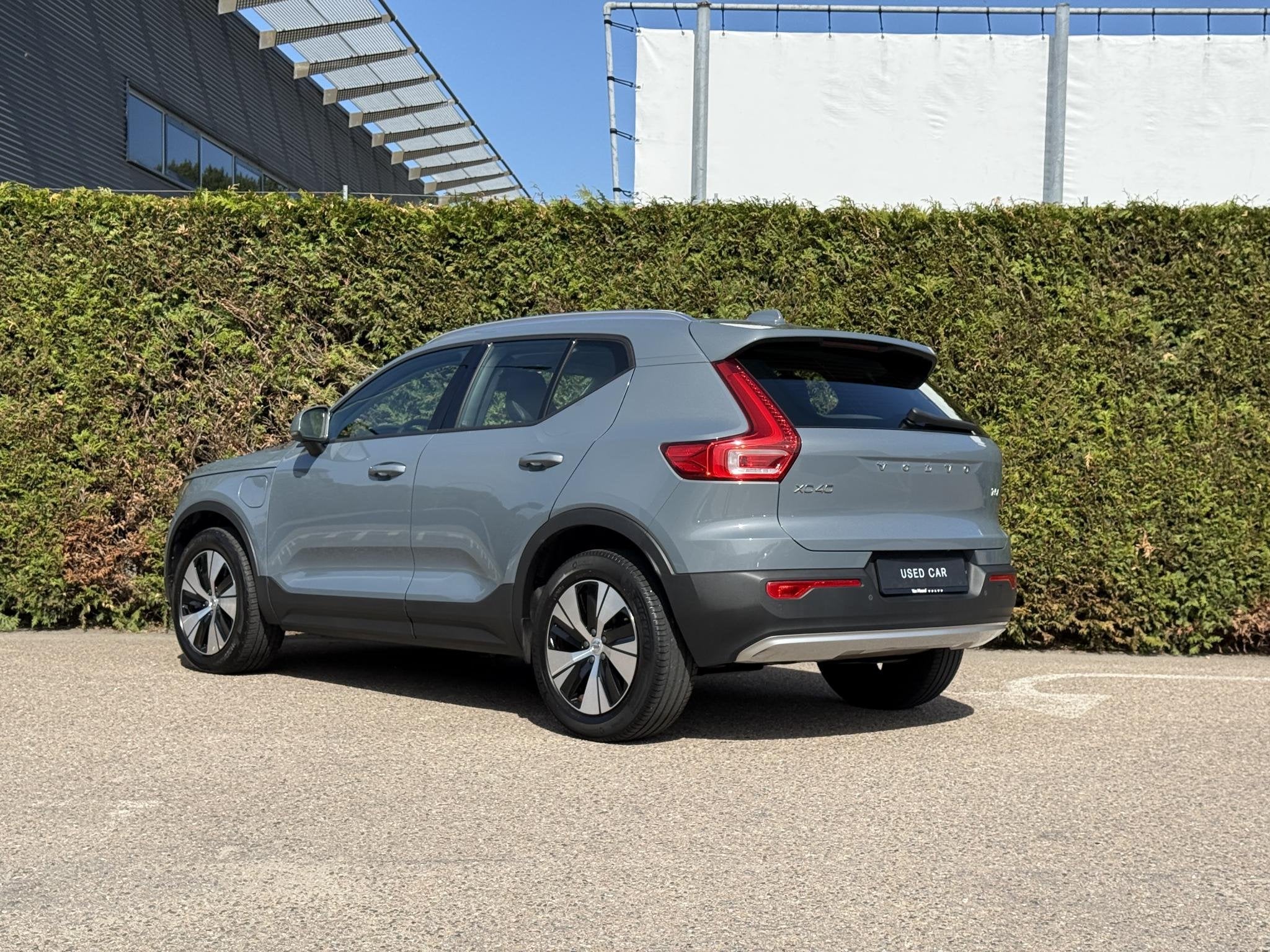 Volvo XC40 T5 Twin Engine Momentum Pro | Blis | Trekhaak | C, Auto's, 12 maanden, 1712 kg, Leder en Stof, Plug-in hybride