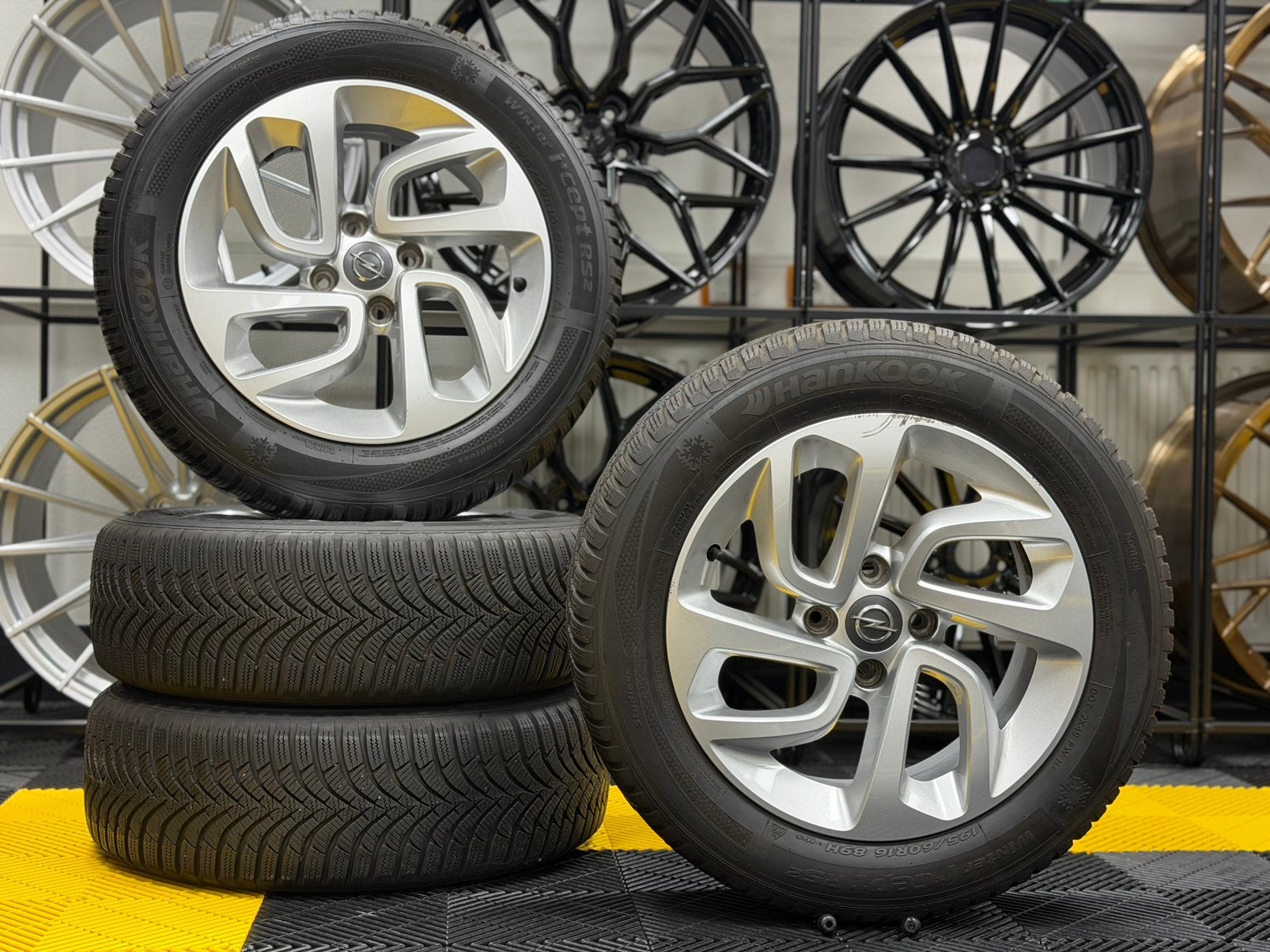 16 Inch Opel Crossland WINTERSET 7MM ZGAN €499,-!, Ophalen, 16 inch, Banden en Velgen, Winterbanden