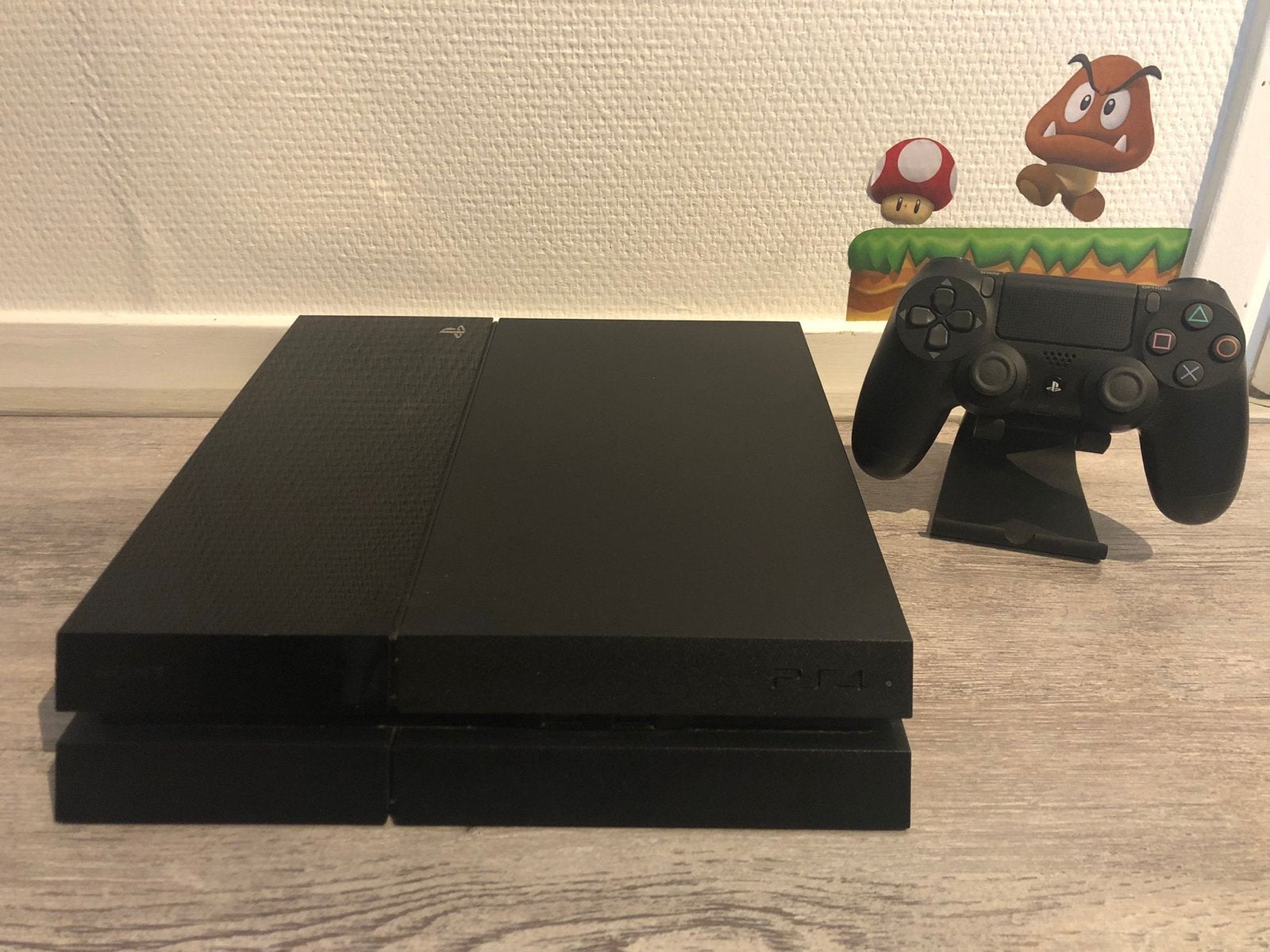 Ps4 je krijgt een gratis Aoc gaming monitor erbij, Spelcomputers en Games, Spelcomputers | Sony PlayStation 4, Ophalen, Zo goed als nieuw