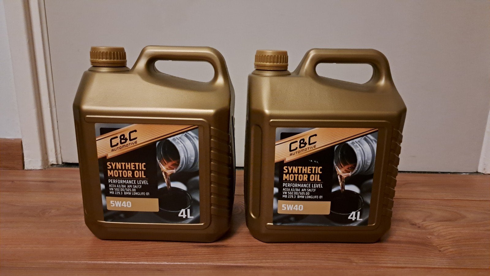 Nieuw: C&C motorolie 5W40, 2 flessen à 4L, Auto diversen, Ophalen