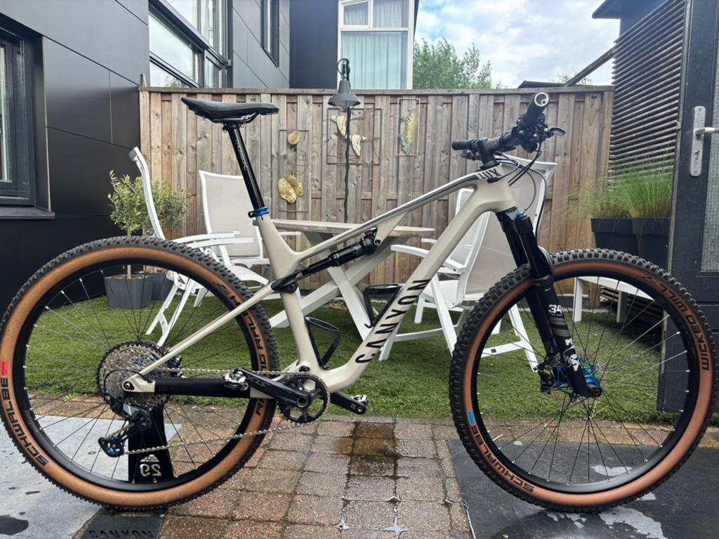 Lux Trail CF 6 2022 maat L, Ophalen, Vering, 10 tot 15 versnellingen, Schijfrem