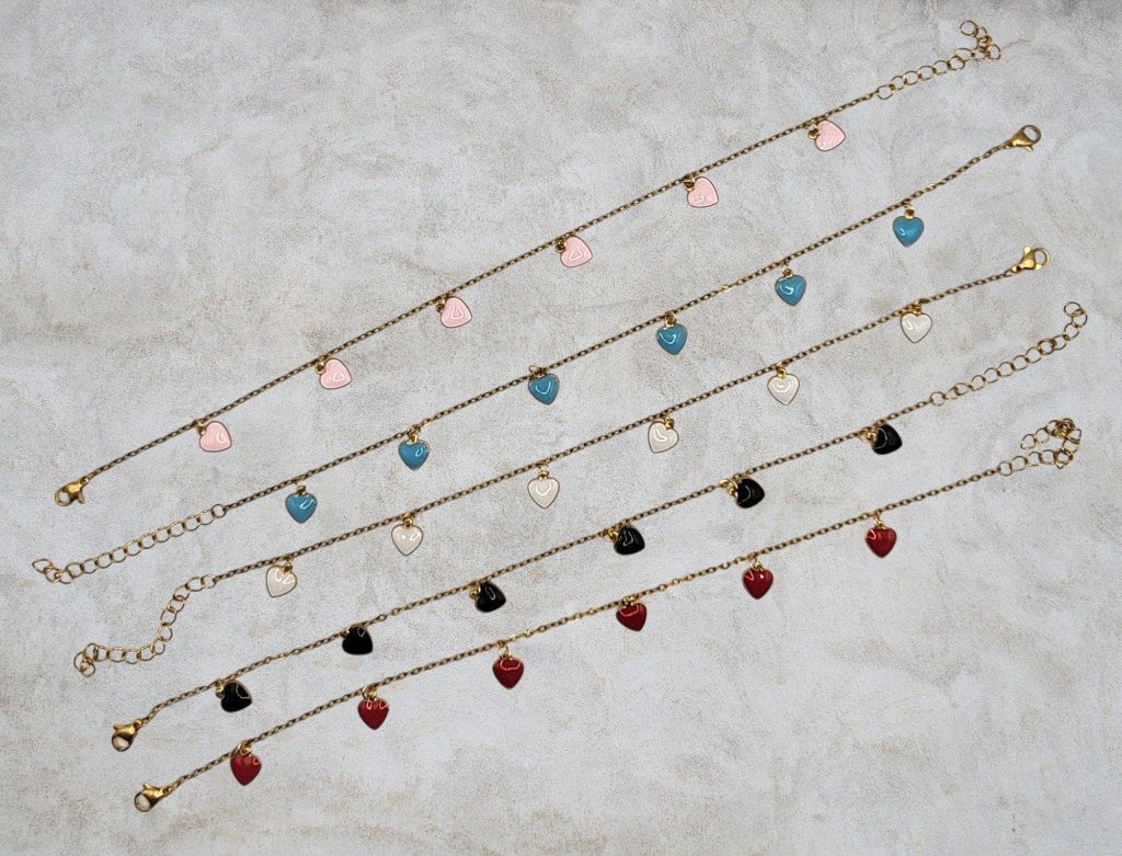 Enkelbandje met gekleurde hartjes, Overige materialen, La Jefa Sieraden, Nieuw, Ophalen of Verzenden