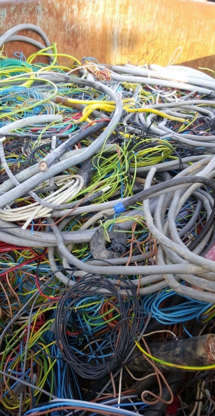 kabels gezocht 3euro per kilo, Ophalen, Kabel of Snoer
