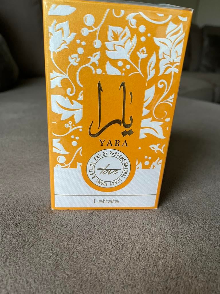 Lattafa Eau De Perfume Yara  100 ML, Ophalen of Verzenden, Zo goed als nieuw