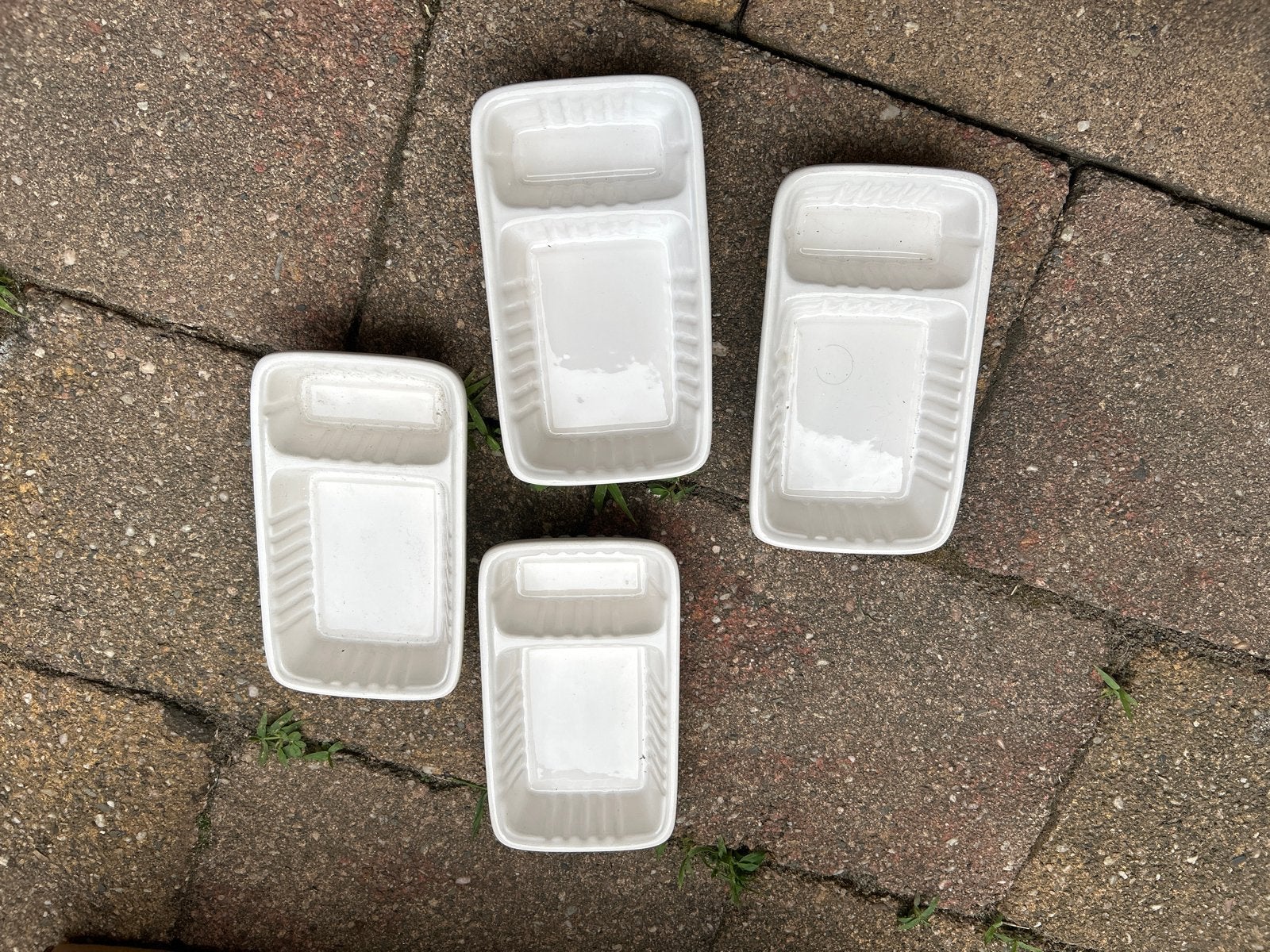 Set van 4 keramische frietbakjes, Huis en Inrichting, Ophalen of Verzenden, Steen/keramiek, Wit, Overige typen