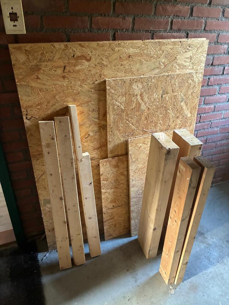 OSB platen en massief FSC vuren balken - restanten, Ophalen, Nieuw, Hout