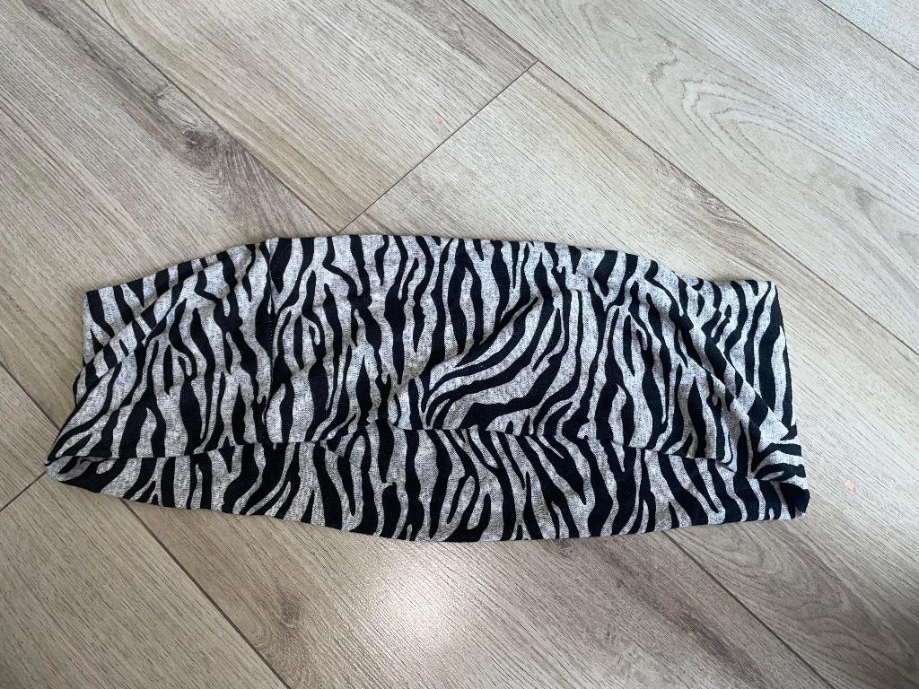 Shawl sjaal tijgerprint grijs zwart, Verzenden, Zo goed als nieuw, Maat 38/40 (M), Sjaal