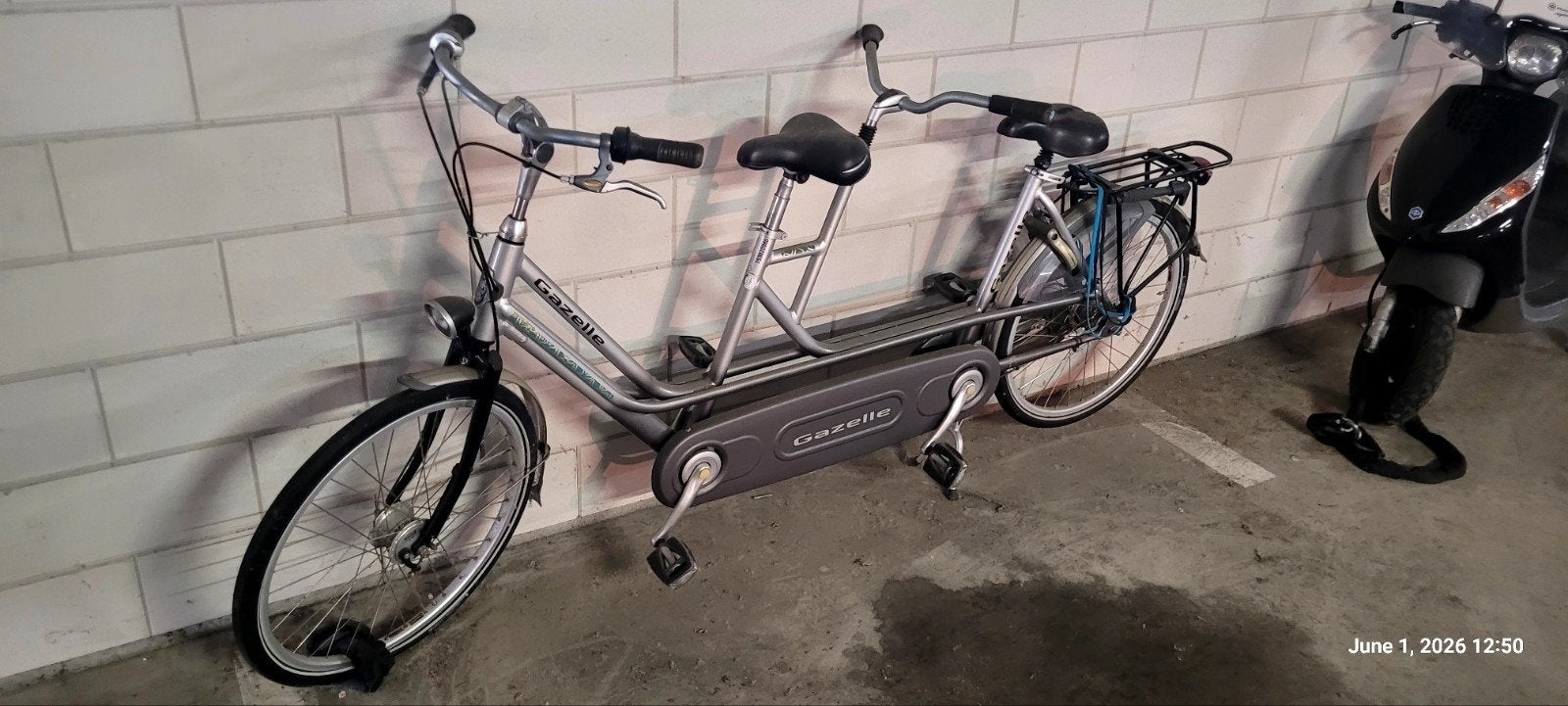 Gazelle tandem met AXA slot - 100% in orde, Fietsen en Brommers, Fietsen | Tandems, Ophalen of Verzenden
