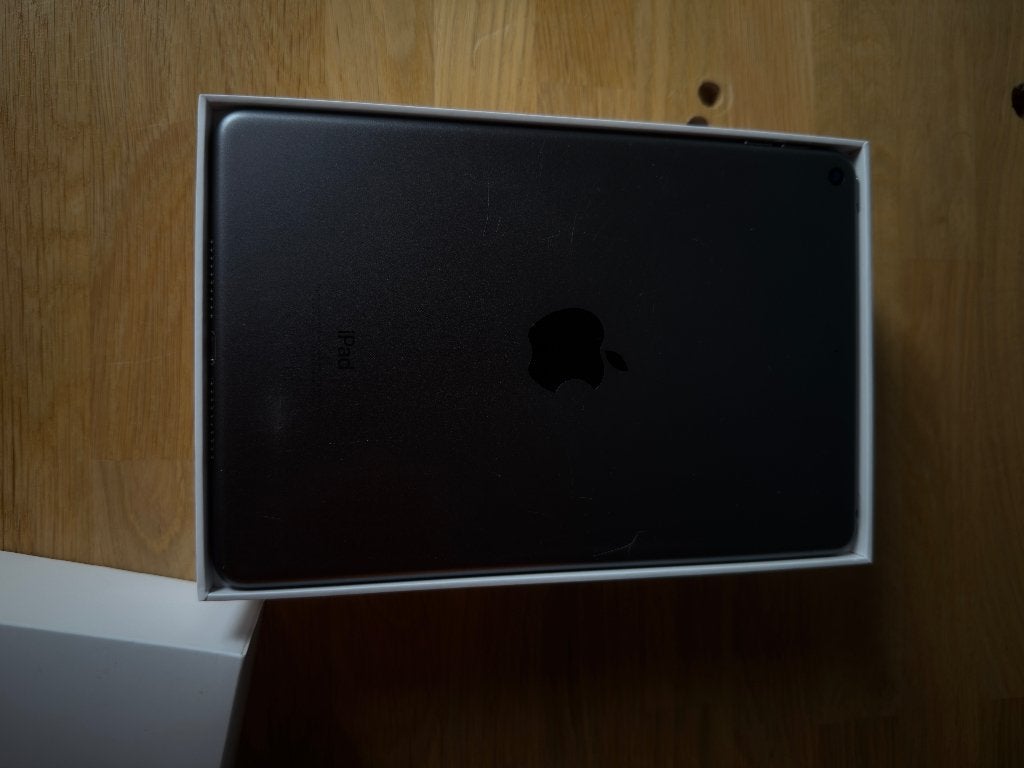 Foto 13 van Apple iPad mini 5 – 64GB – Space Grey – Met doos en lader