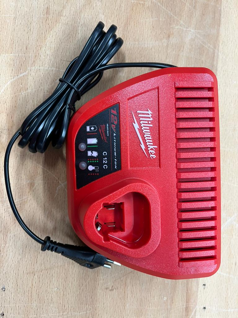 Oplader Milwaukee nieuw, Ophalen, Nieuw