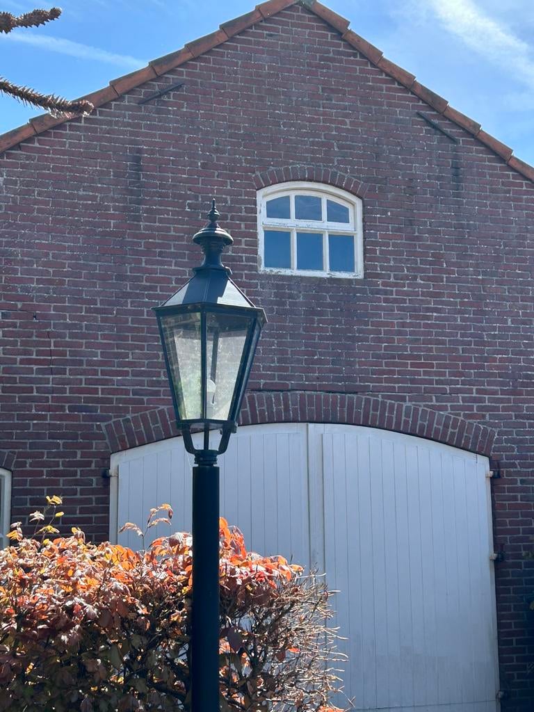 2 lantaarns, Tuin en Terras, Buitenverlichting, Gebruikt, Staande lamp, Ophalen of Verzenden, Netvoeding
