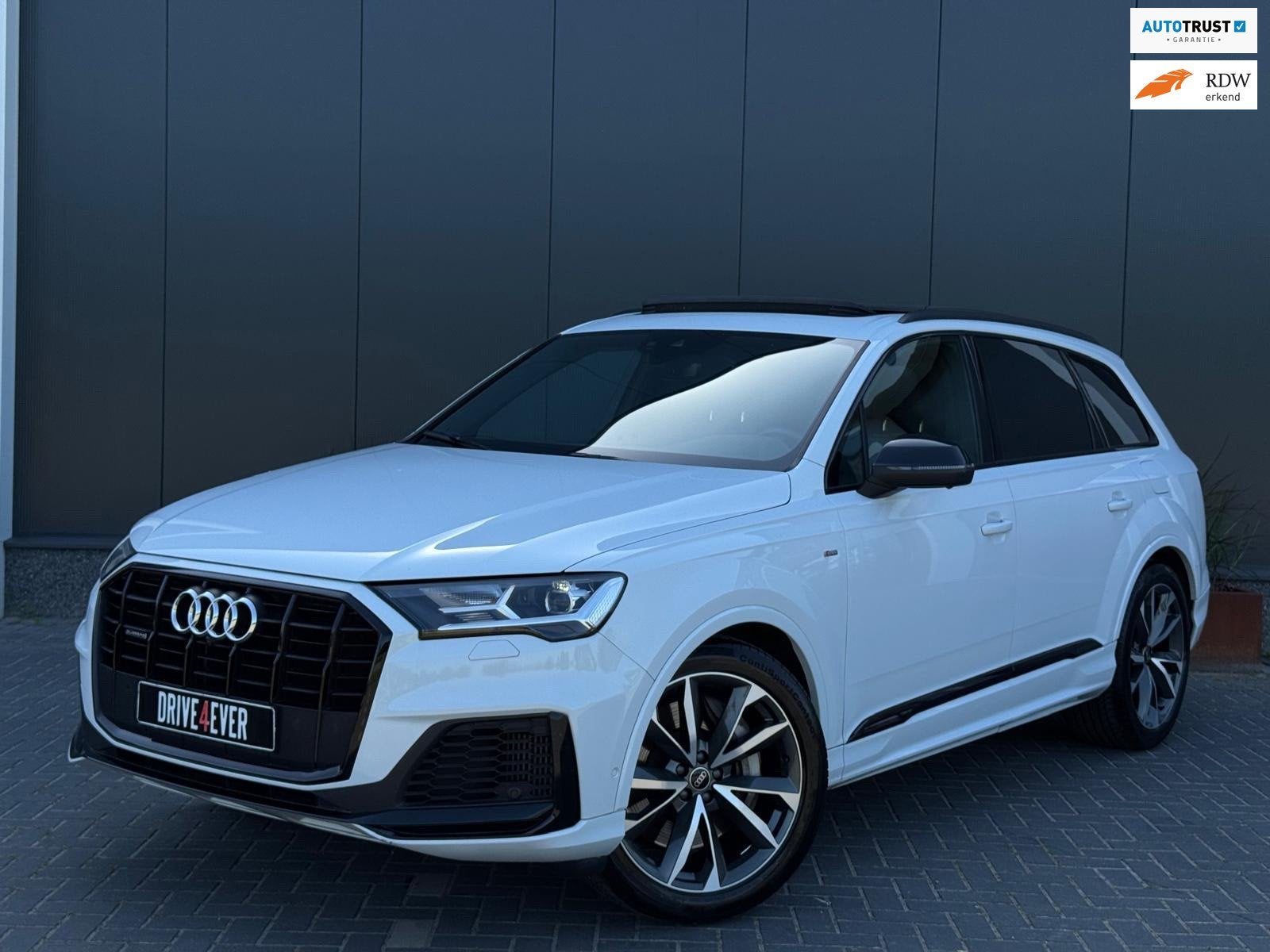 Audi Q7 55 TFSI e quattro 3x S-Line FULL PANO | LEDER | LED, Auto's, Automaat, Gebruikt, Zwart, 2995 cc