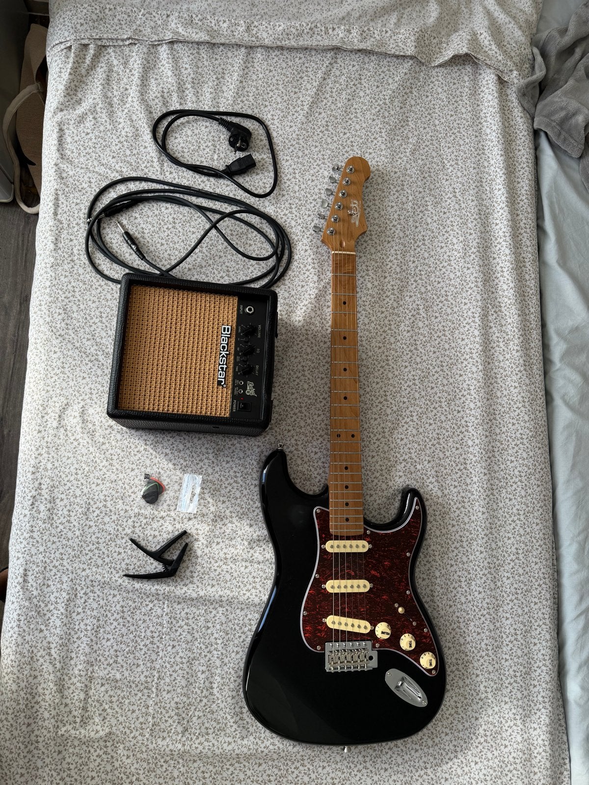 Jet Guitars JS-300 E-gitaar + Blackstar Debut 10E set, Muziek en Instrumenten, Met versterker, Zo goed als nieuw, Solid body, Ophalen