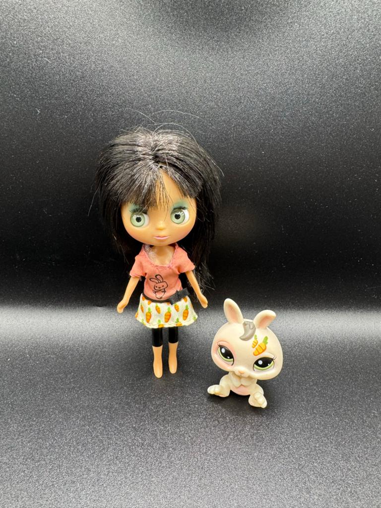 Blythe pop met konijn - Leuke set voor verzamelaars, Ophalen of Verzenden, Zo goed als nieuw