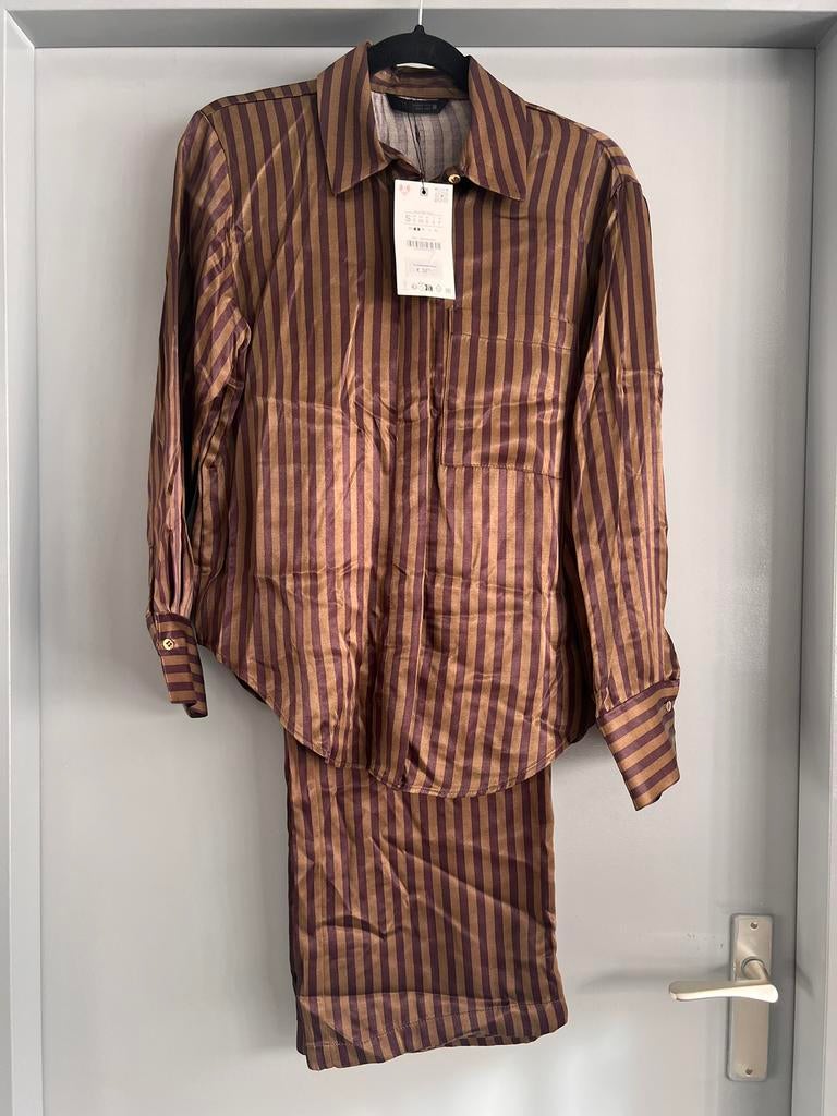 Zara satijnen blouse en broek set - maat S - nieuw, Kostuum of Pak, Bruin, Nieuw, Ophalen of Verzenden